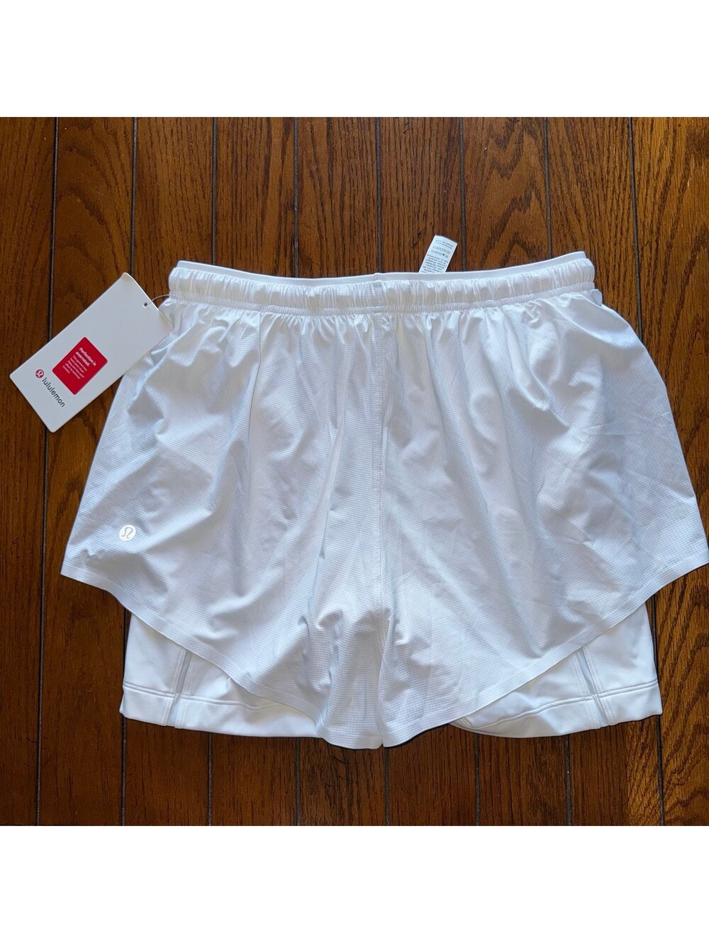 Lululemon Lightweight 2-in-1 Running Short High Rise White Size 6/Small NWT